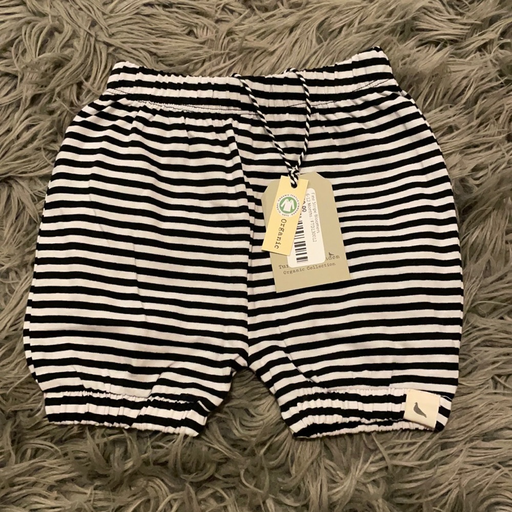 Turtledove London bubble shorts 6-12M